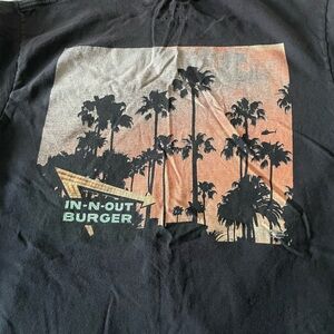 In N Out Burger Calif Palm Trees Sunset Faded Black T-Shirt Unisex M
